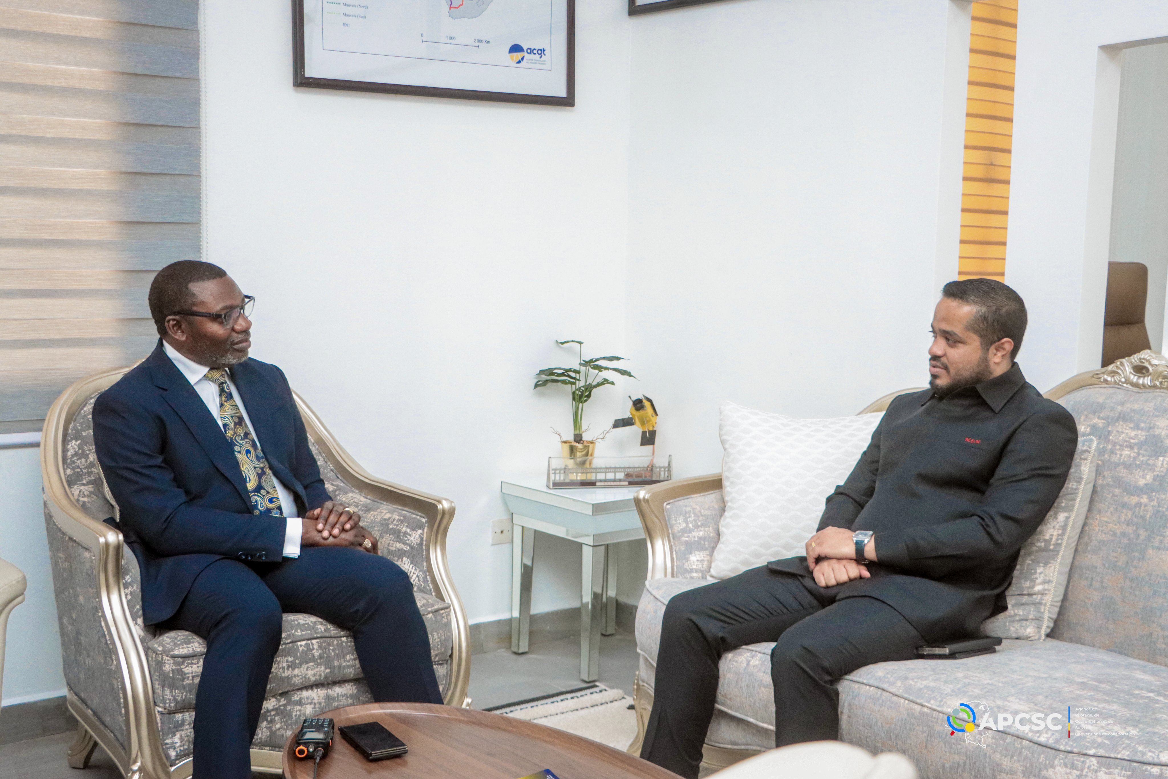 Désenclavement du Bas-Uélé : l’APCSC et le Gouverneur Mike David Mokeni Amisi accordent leurs vues